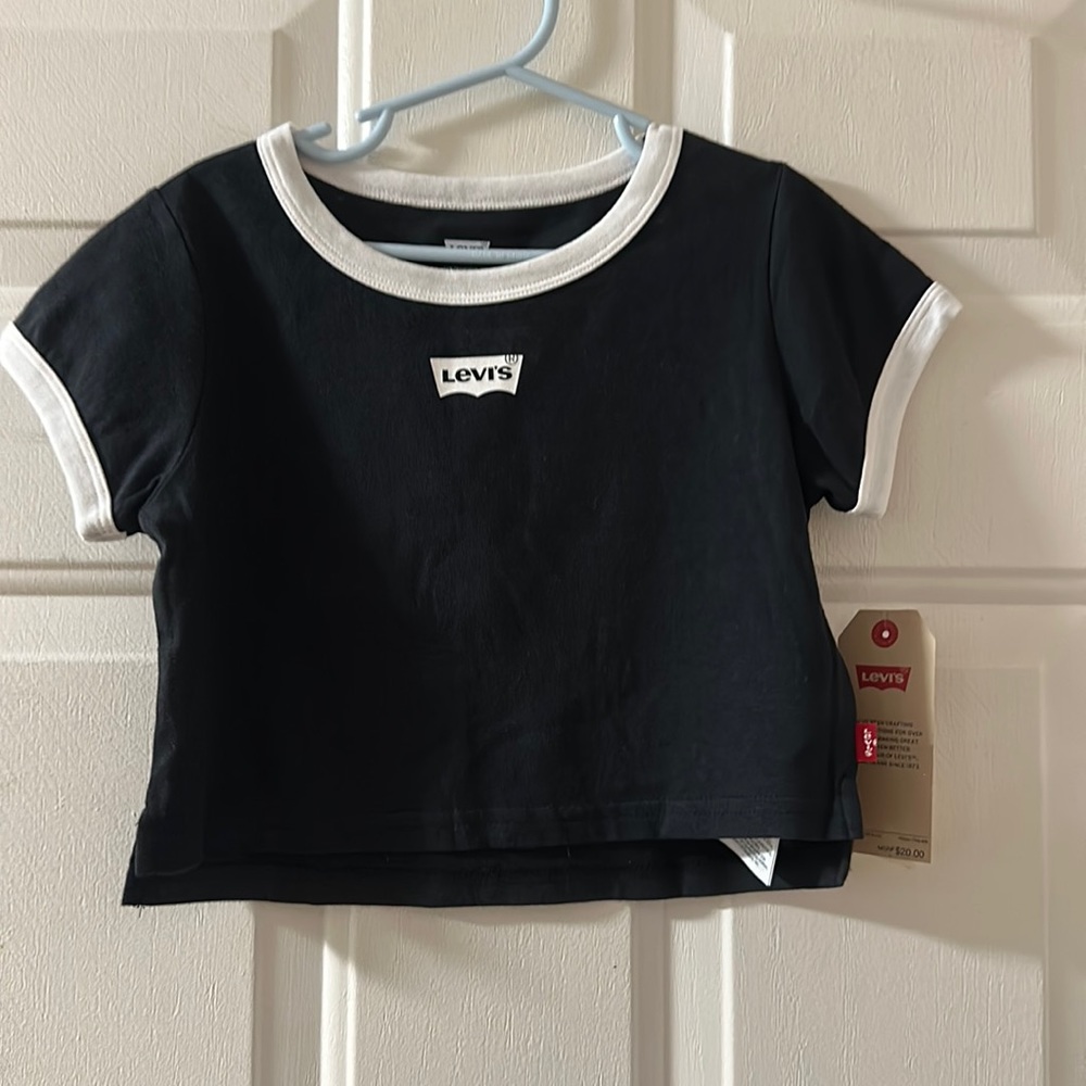 LEVI’S CROPPED LOGO TEE: BLACK/WHITE: NEW WITH TAGS: SIZE 4